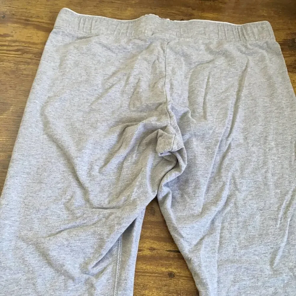 Nike Heather Gray/White Club Capri Cozy Leggings